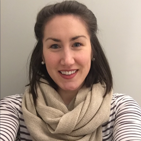 Meet your Posher, Emmabeth - Picture 1 of 3